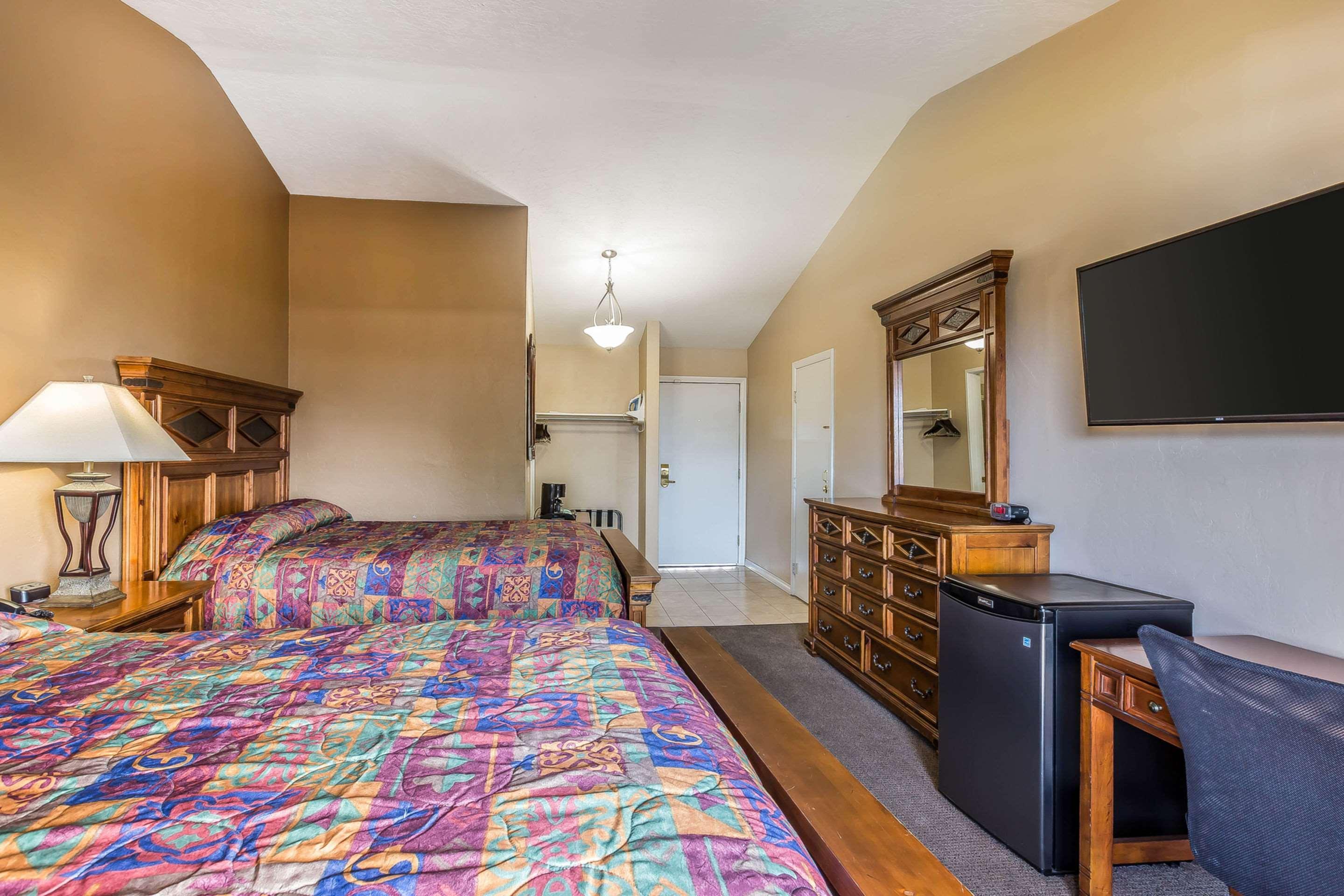 Econo Lodge Lake Elsinore Casino Zewnętrze zdjęcie
