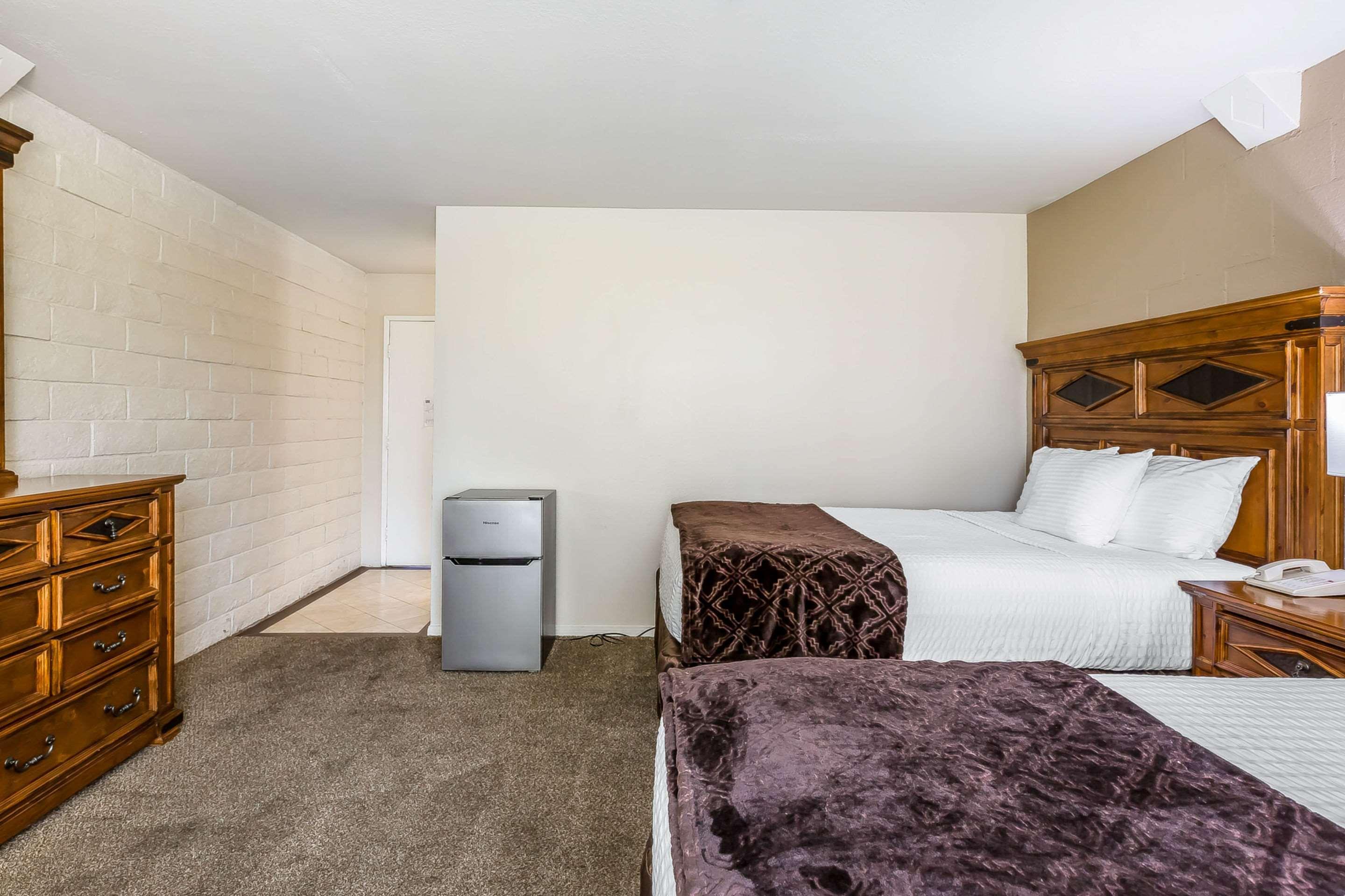 Econo Lodge Lake Elsinore Casino Zewnętrze zdjęcie