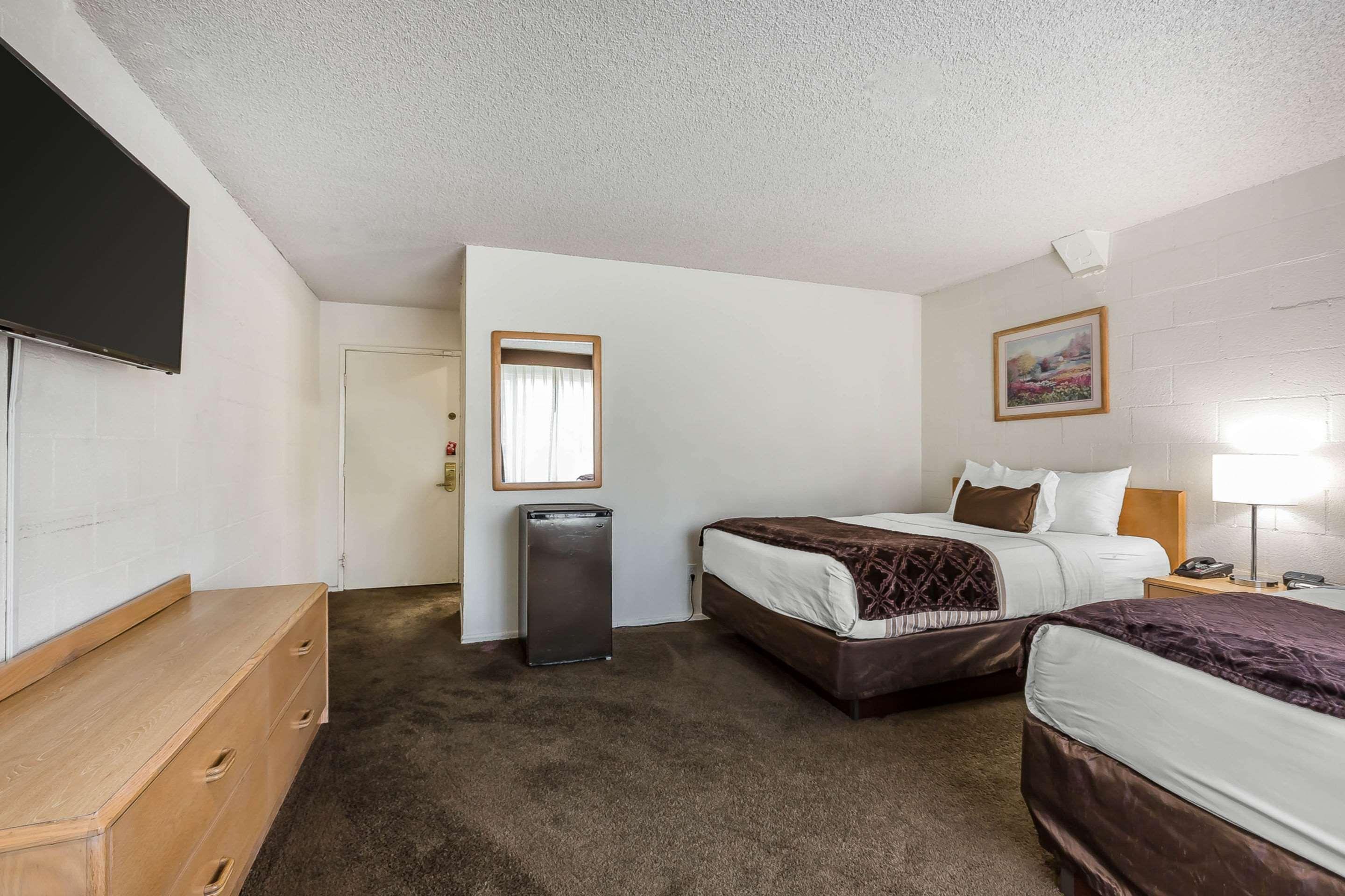 Econo Lodge Lake Elsinore Casino Zewnętrze zdjęcie