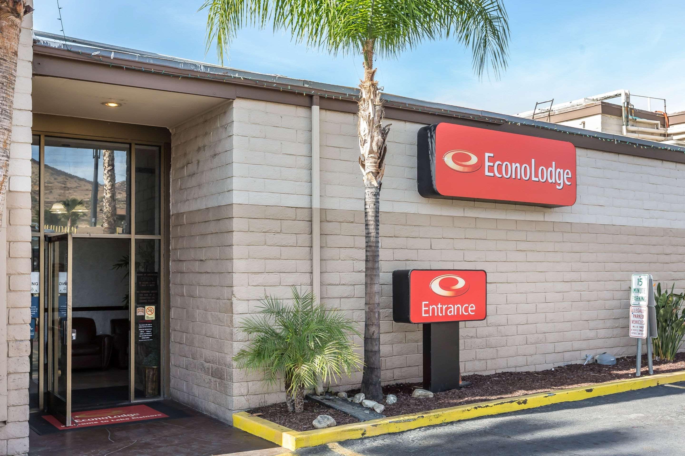 Econo Lodge Lake Elsinore Casino Zewnętrze zdjęcie