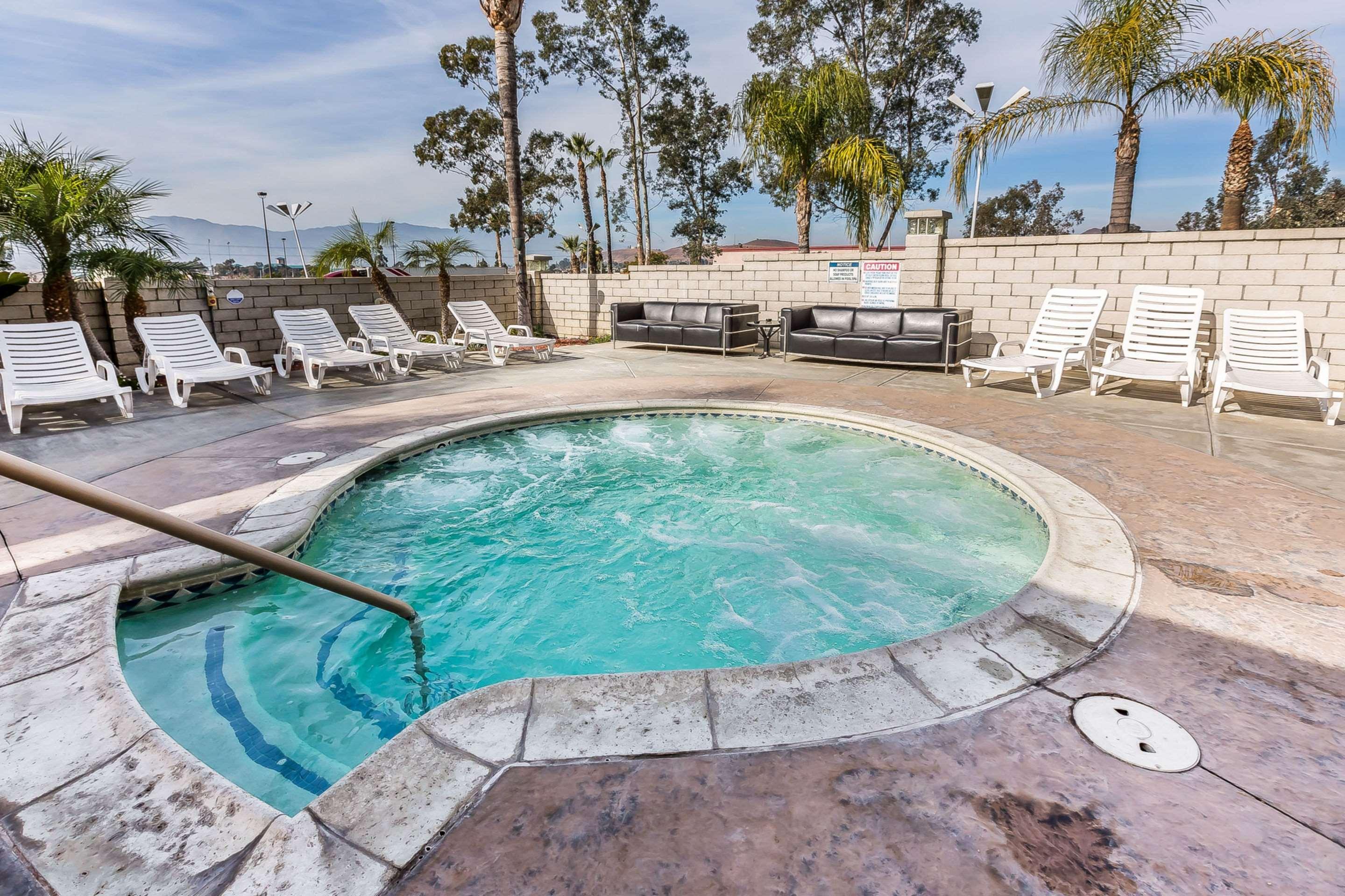 Econo Lodge Lake Elsinore Casino Zewnętrze zdjęcie