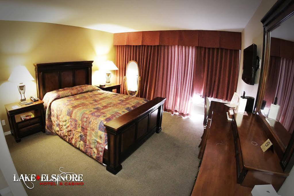 Econo Lodge Lake Elsinore Casino Zewnętrze zdjęcie